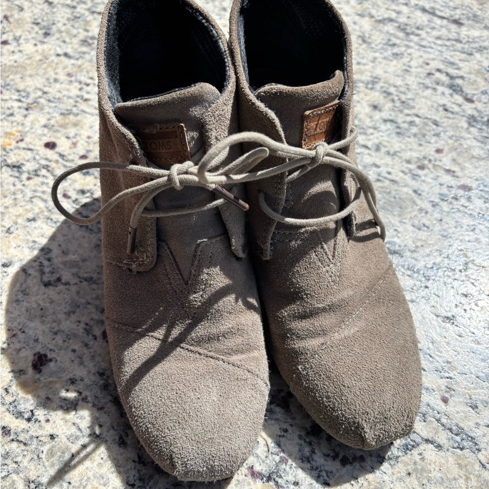 Toms Woman's Taupe Ankle Wedges